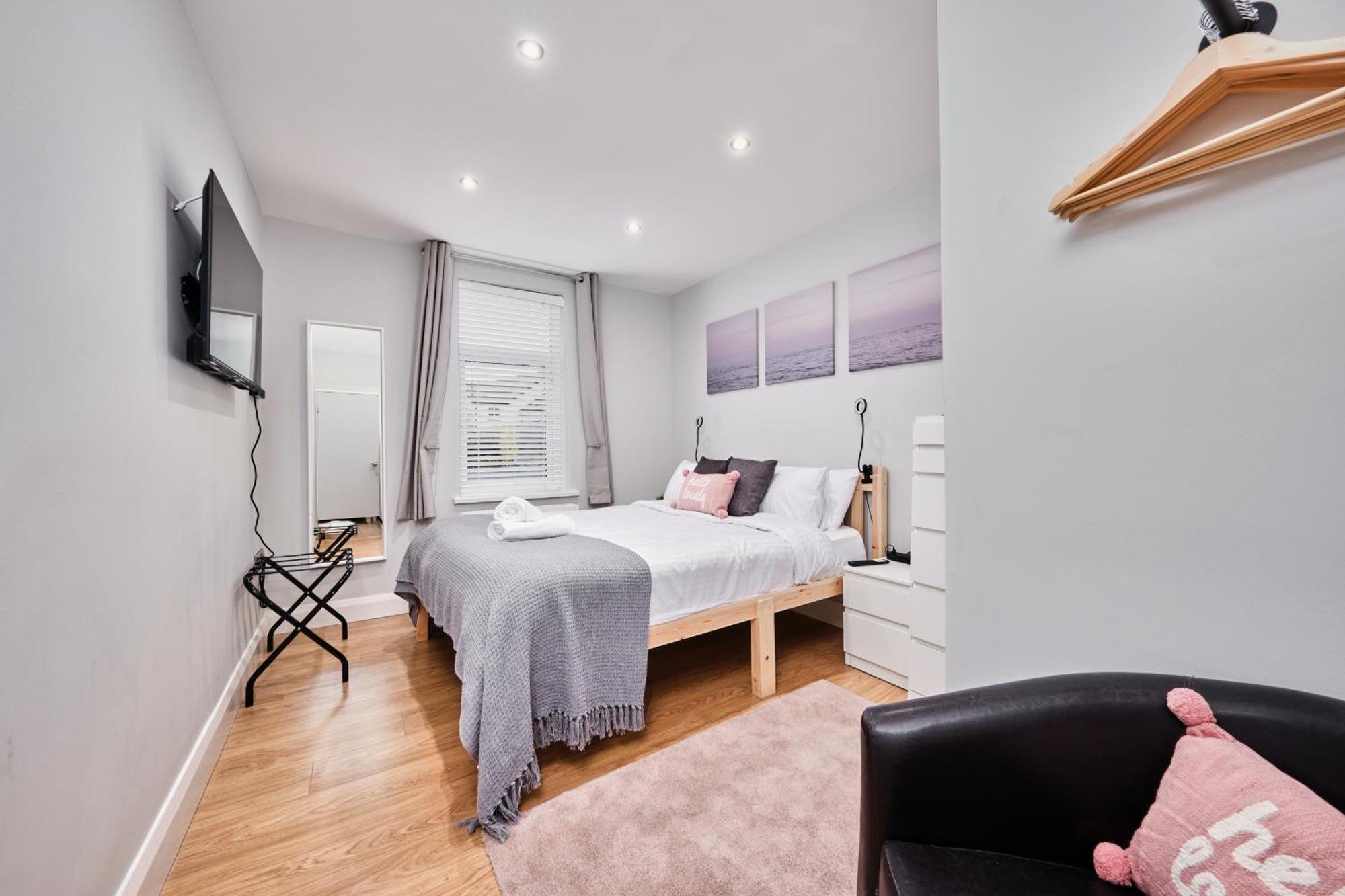 4 Princess - By The Sea * Portrush